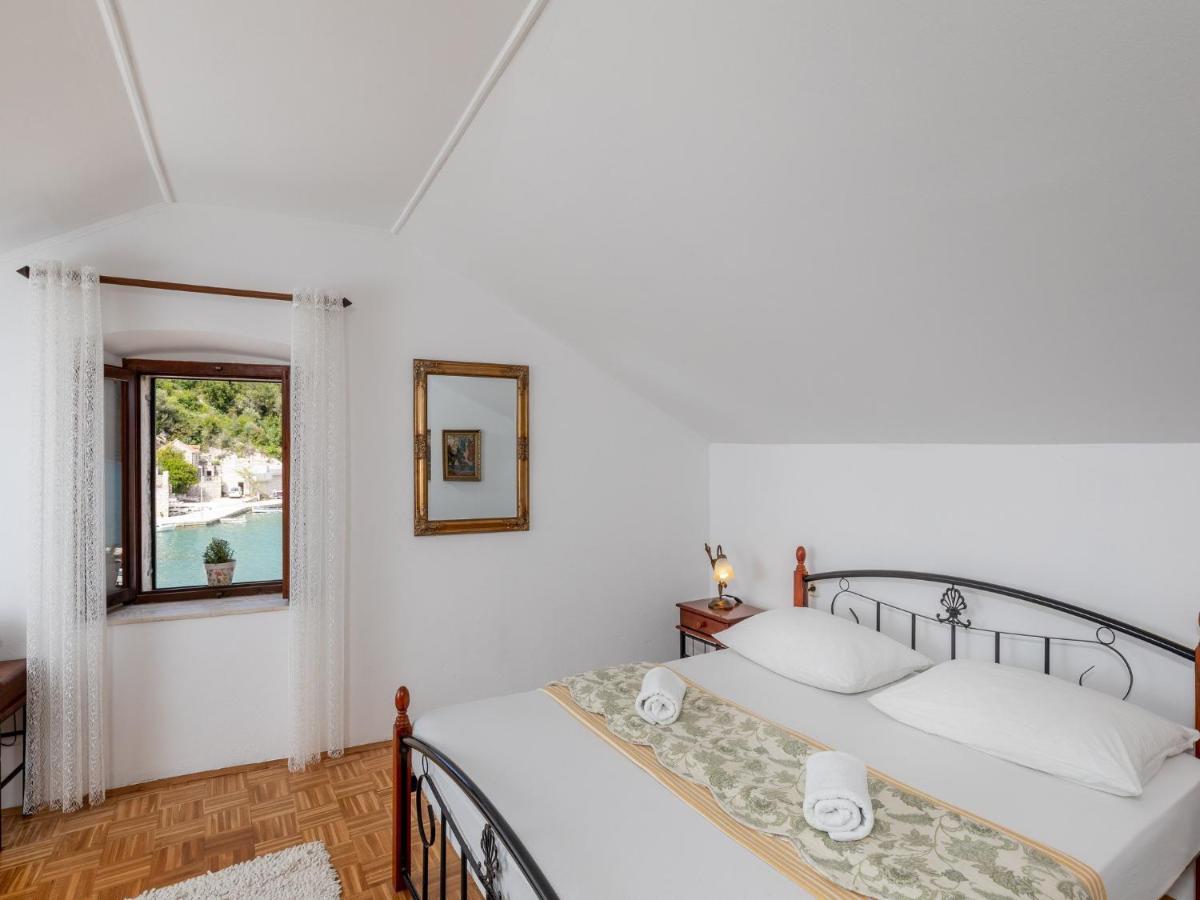 Holiday Home By The Sea - Nina & Kate Ston Exterior photo
